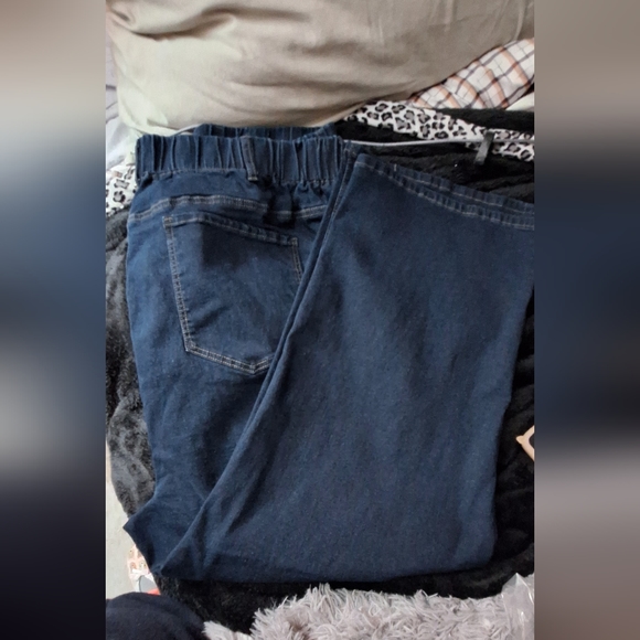 NWT - Bloomchic Dark Wash Bootcut Elastic waistband Jeans Size 28 (4x) - Picture 4 of 7